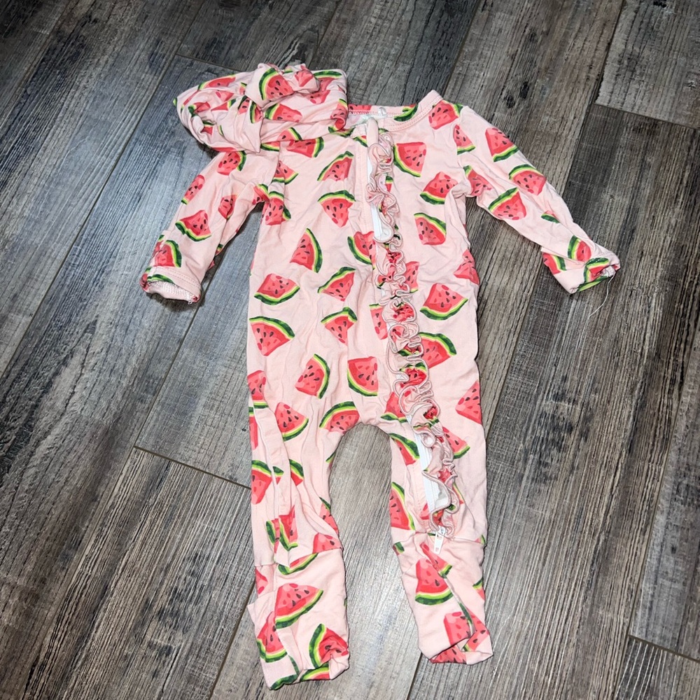 Charlie’s Project sleeper with bow, newborn, NWOT